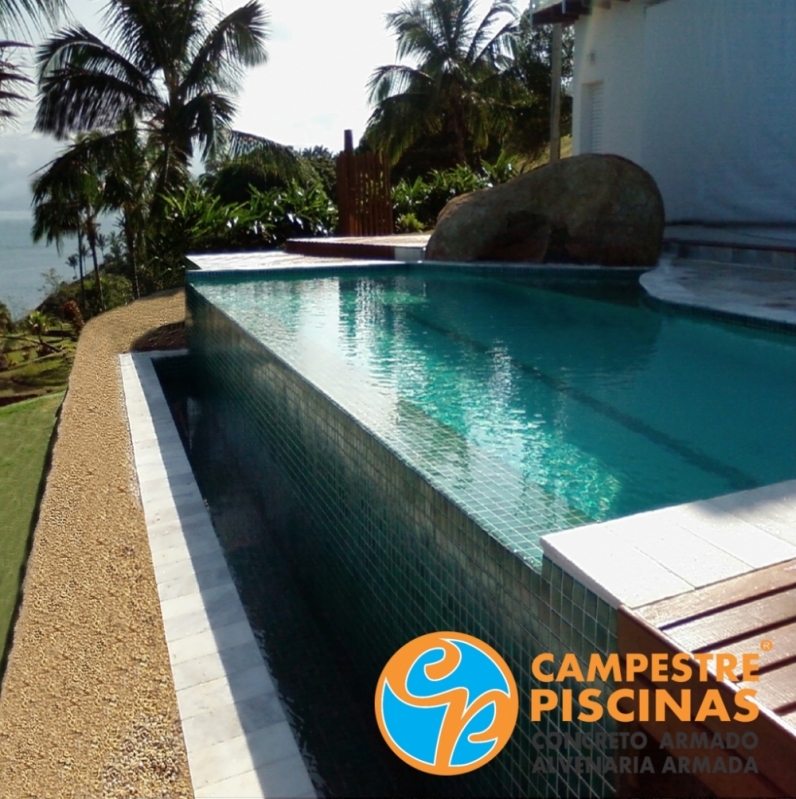 Piscina de Fibra Borda Infinita Jardim São Luiz - Piscina de Fibra de Vidro Piscina de Fibra Borda Infinita Jardim São Luiz - Piscina de Fibra de Vidro
