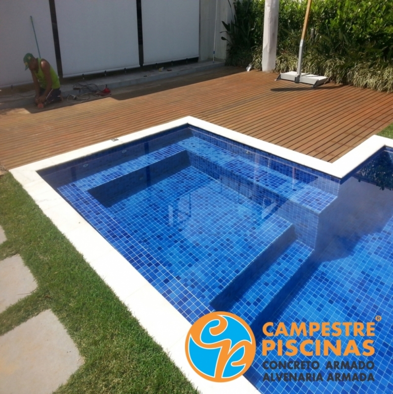 Piscinas de Concreto com Deck para Sítio Estiva Gerbi - Piscina de Concreto na Laje Piscinas de Concreto com Deck para Sítio Estiva Gerbi - Piscina de Concreto na Laje