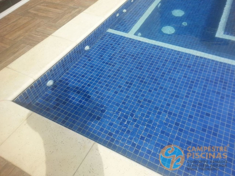 Empresa Especializada em Piscina de Alvenaria Pequena Suspensa Santa Isabel - Piscina Retangular Alvenaria