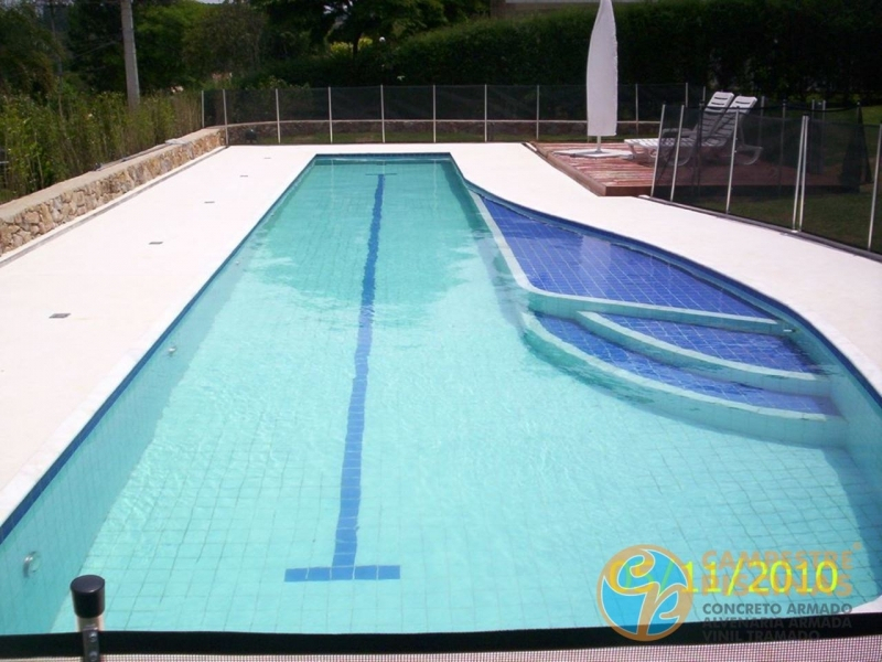 Empresa para Reforma Piscina Concreto Jardim das Acácias - Reforma de Piscina de Pastilha