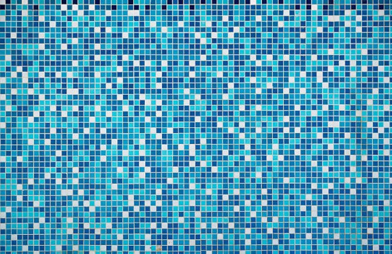 Piscina de Azulejo Pequena Valor Silveiras - Piscina com Azulejo Colorido