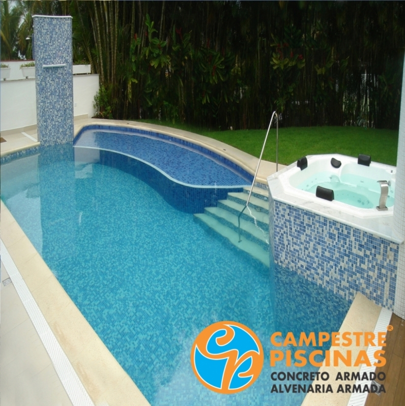 Piscina de Concreto com Cascata Conjunto Residencial Butantã - Piscina de Concreto com Deck para Sítio