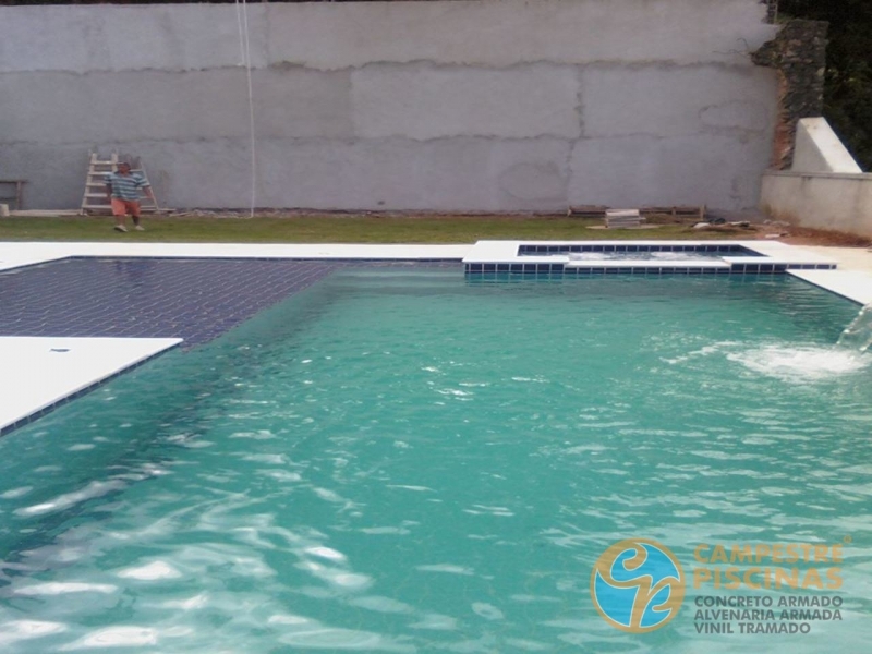 Piscina de Concreto com Prainha Preço Ribeirão Bonito - Piscina de Concreto com Spa