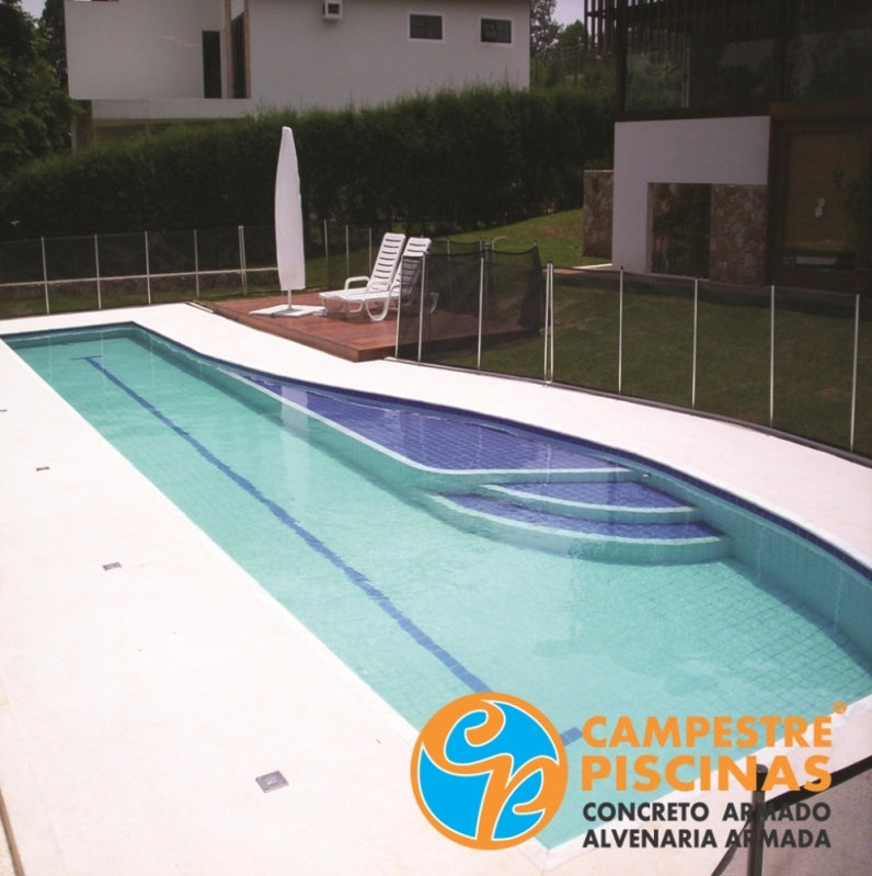 Piscinas Modernas de Alvenaria Preço Água Branca - Piscina Retangular de Alvenaria