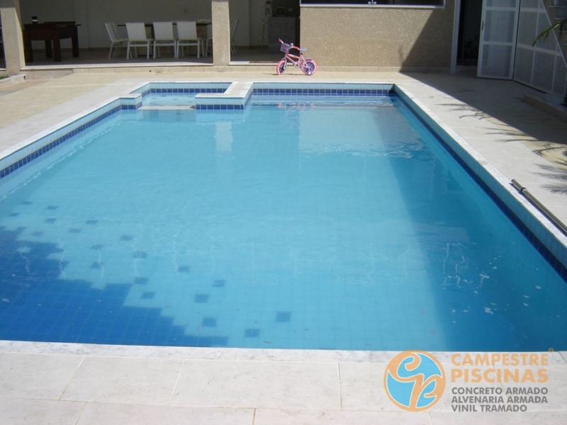 Preço de Piscina de Alvenaria Pequena Suspensa Anhembi - Piscinas Modernas de Alvenaria