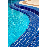 piscina com azulejo colorido valor Águas de Santa Bárbara