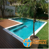 piscina de concreto com cascata para recreação Vila Lusitania