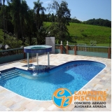 piscinas de alvenaria com escada Francisco Morato